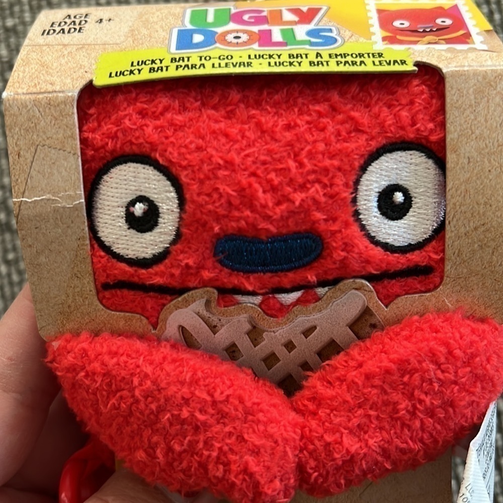 Ugly Dolls to go by Hasbro/ Lucky Bat with clip. NIB age 4+ - Picture 2 of 7